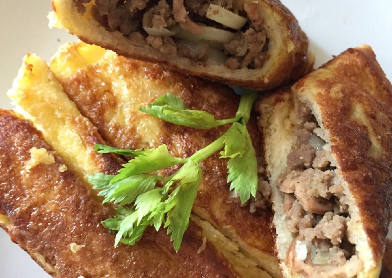 Roti Tawar Goreng Isi Daging Cincang