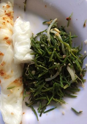 Hình của món Bánh mướt (cuốn) - rau nhót.