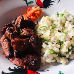 A picture of Garlic rice dan ayam maranggi (No minyak, gula, santan dan tepung).