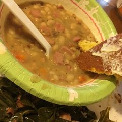 A picture of Shortcut White Beans and Ham Soup.
