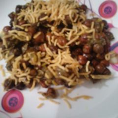 A picture of Kale chane ki ghughri.