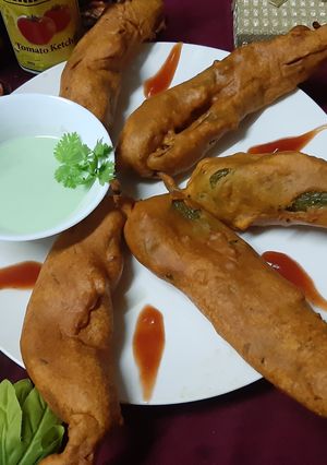 A picture of Chat pati masalay daar hari mirchain 😊.