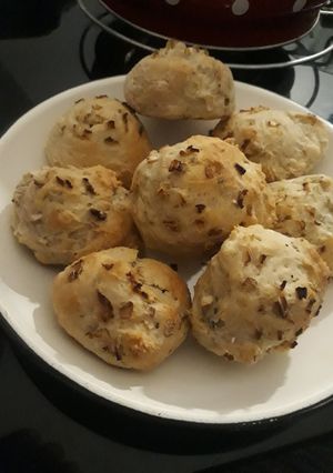 Una foto de Pan de cebolla y provenzal