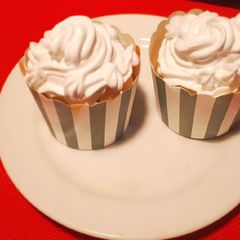 A picture of Vanilla cupcakes.