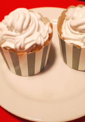 A picture of Vanilla cupcakes.