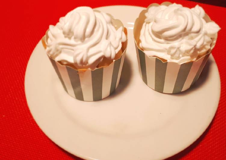 Recipe of Perfect Vanilla cupcakes