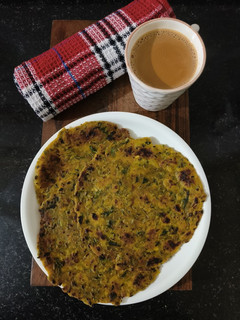 મગ ની દાળ ના ફોતરાં ના પરાઠા રેસીપી મુખ્ય ફોટો