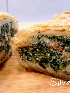 Una foto de 173.🥟Empanadas de masa filo de espinacas, setas y ricota🍄🟫🧀