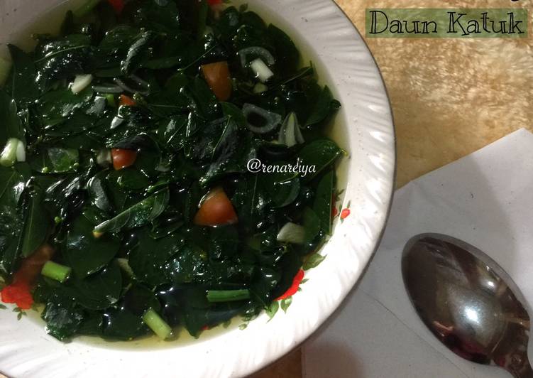 Resep Sayur Bening Daun Katuk Anti Gagal