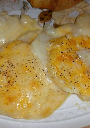 A picture of Scalloped Potatoes.