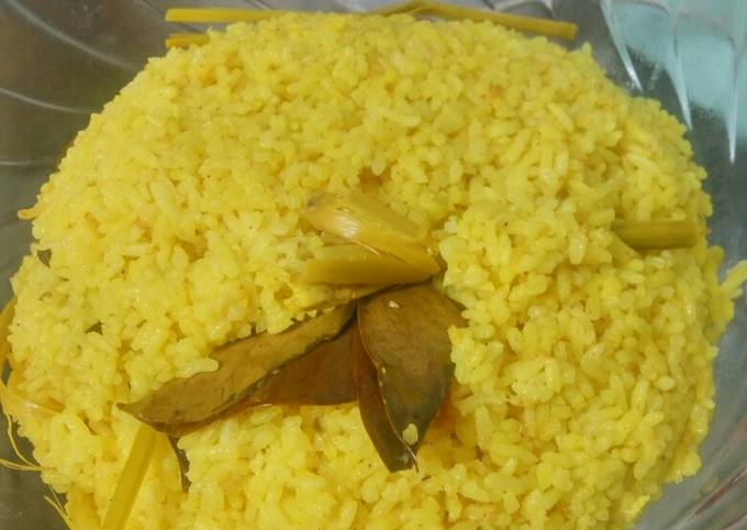 Nasi kuning magic com