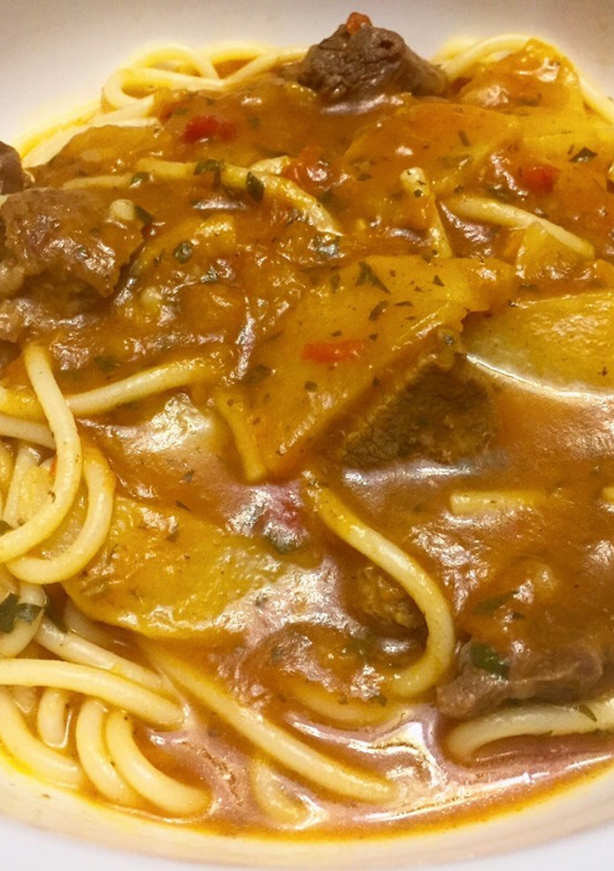 Una foto de Macarrones con Jarrete Guisado