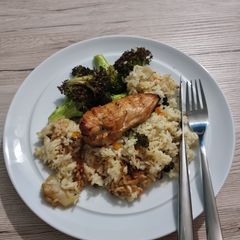 A picture of Teriyaki Chicken, Broccoli & Rice.