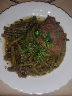 صورة لوصفة لوبيا ماشطو باللحم