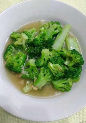 Foto resep Tumis brokoli bawang putih