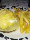 Hamburguesa de salchichas con queso o carne de res