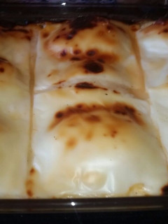Una foto de Huevos rellenos con bechamel gratinados