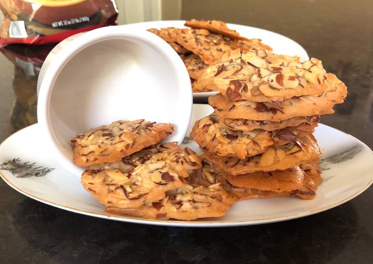 Crunchy Almond Cookies (With Egg Whites)