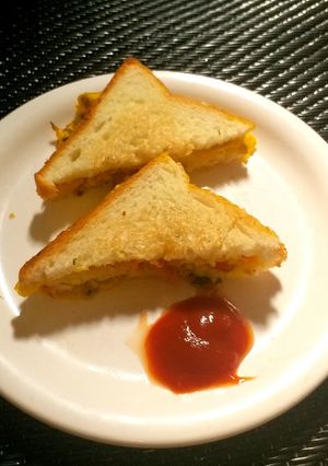 आमलेट सैंडविच रेसिपी मुख्य फोटो