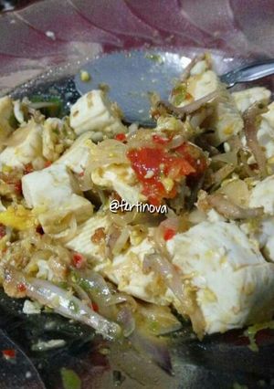 Foto resep Orak arik telur Cabe campur Tahu dan teri yang simple.