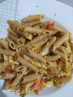 Una foto de Pasta con verduras