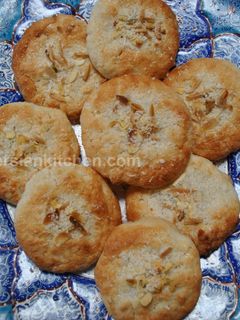 عکسی از دستور چطور شیرینی نارگیلی خونگی درست کنیم؟