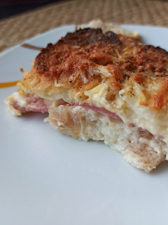 Una foto de Pastel salado de pan duro