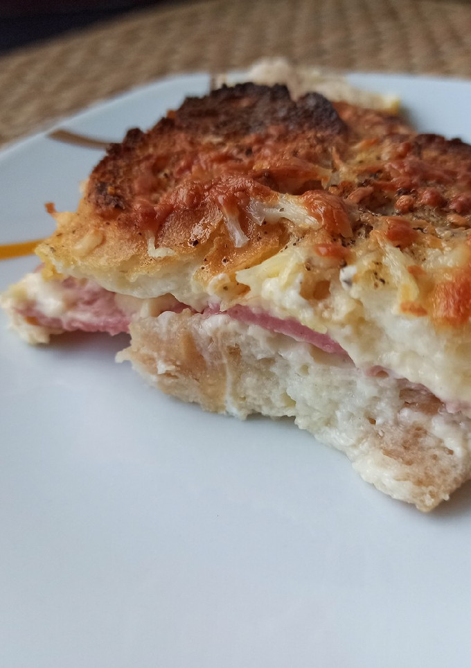 Una foto de Pastel salado de pan duro