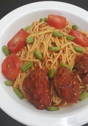 A picture of Spagetti with beef.