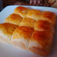 A picture of Roti sobek empuk isi kombinasi.