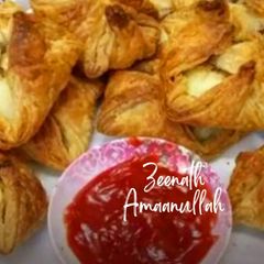 A picture of Egg Puffs.