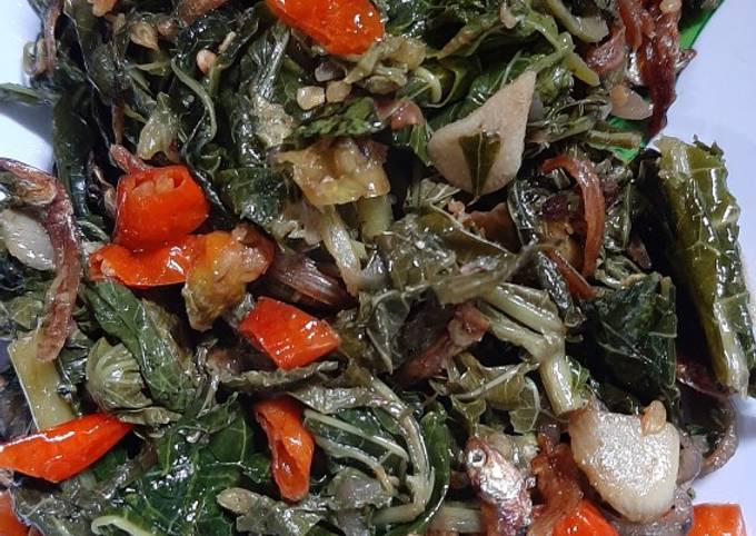 Bagaimana Membuat Tumis daun pepaya teri yang Bikin Ngiler