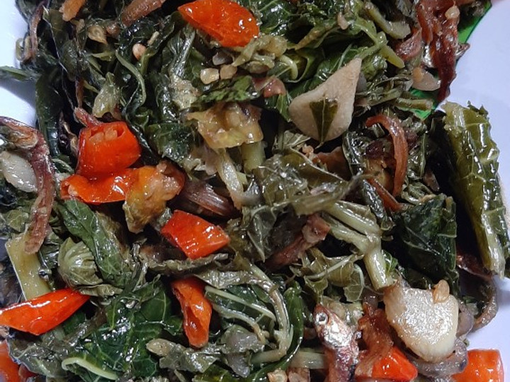 Bagaimana Membuat Tumis daun pepaya teri yang Bikin Ngiler