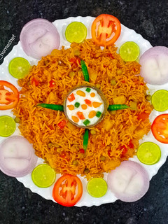 તવા પુલાવ (Tava Pulao Recipe In Gujarati) રેસીપી મુખ્ય ફોટો
