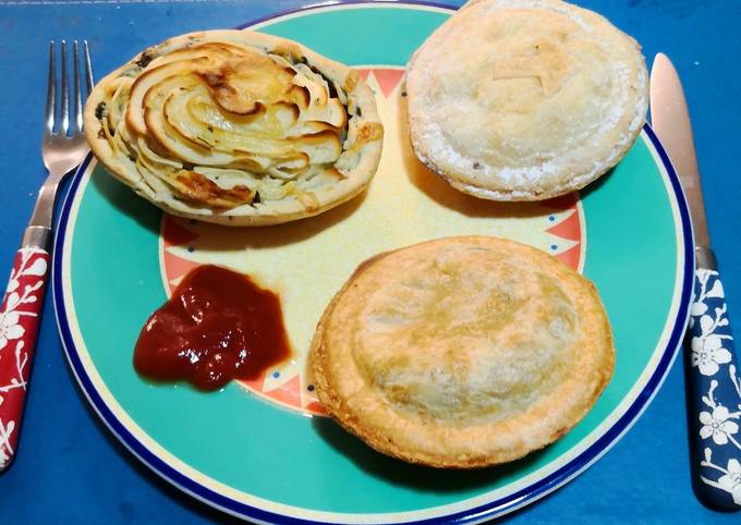 Homemade Aussie Beef Pies 🇦🇺😍🐂🍎🍸😋☕