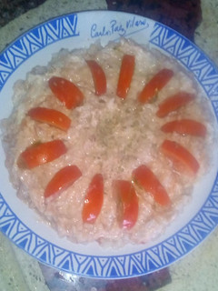 Una foto de Arroz con atún