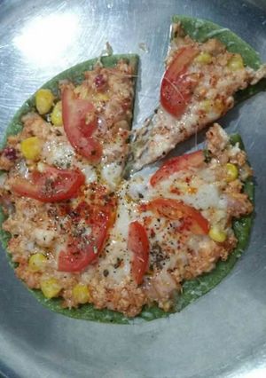 A picture of Palak Pizza.
