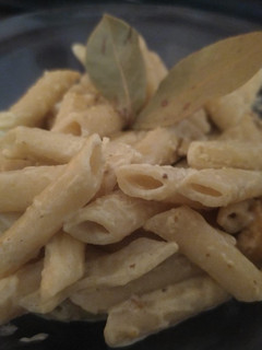Una foto de Pasta con pinchitos