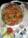 Veggie garlic Hakka Noodles 