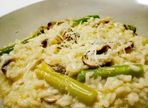 Foto de Risoto de cogumelos e espargos