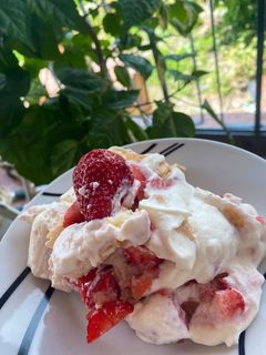 Epres 🍓🍓🍓desszert sütés nélkül🎶🎼☀️ recept fotója