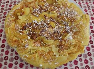 Una foto de Pastel-crêpes manzanas