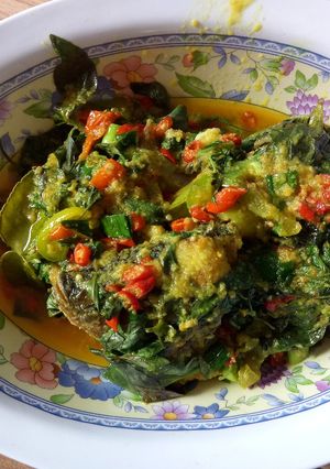 Foto resep Ikan gurame bumbu kuning kemangi