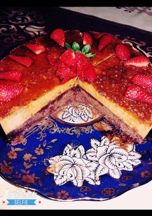 صورة لوصفة تحلية باردة بالكراميل و الفراولة