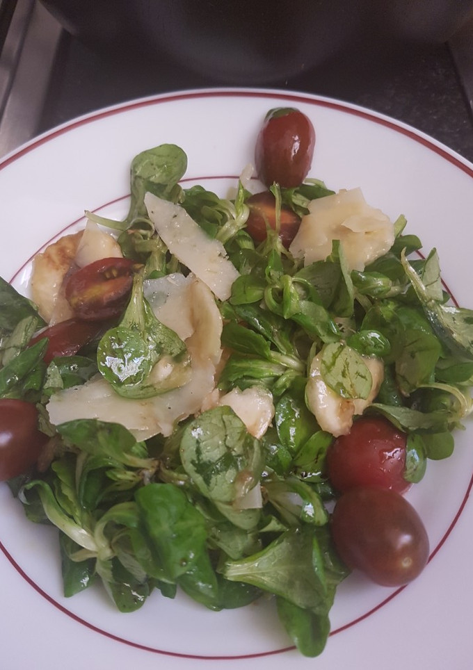 Una foto de Ensalada de canónigos