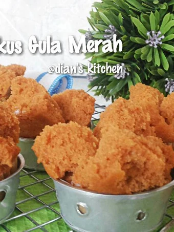 Langkah Gampang Membuat Resep Bolu Kukus Gula Merah Merekah yang  Bikin Ketagihan Anti Ribet, Mantap
