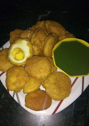 A picture of Egg pakoda.