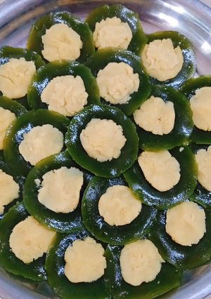 Hình của món Bánh bèo lá dứa.