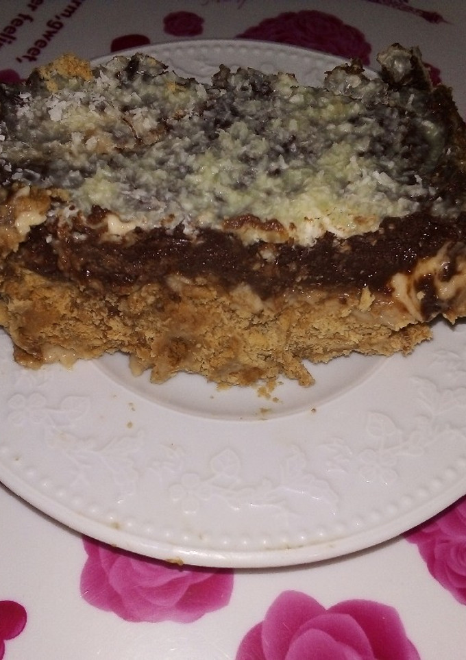 Una foto de Tarta dos chocolates sin horno🥧