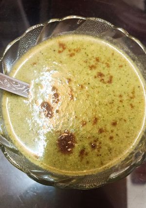 A picture of Broccoli soup.